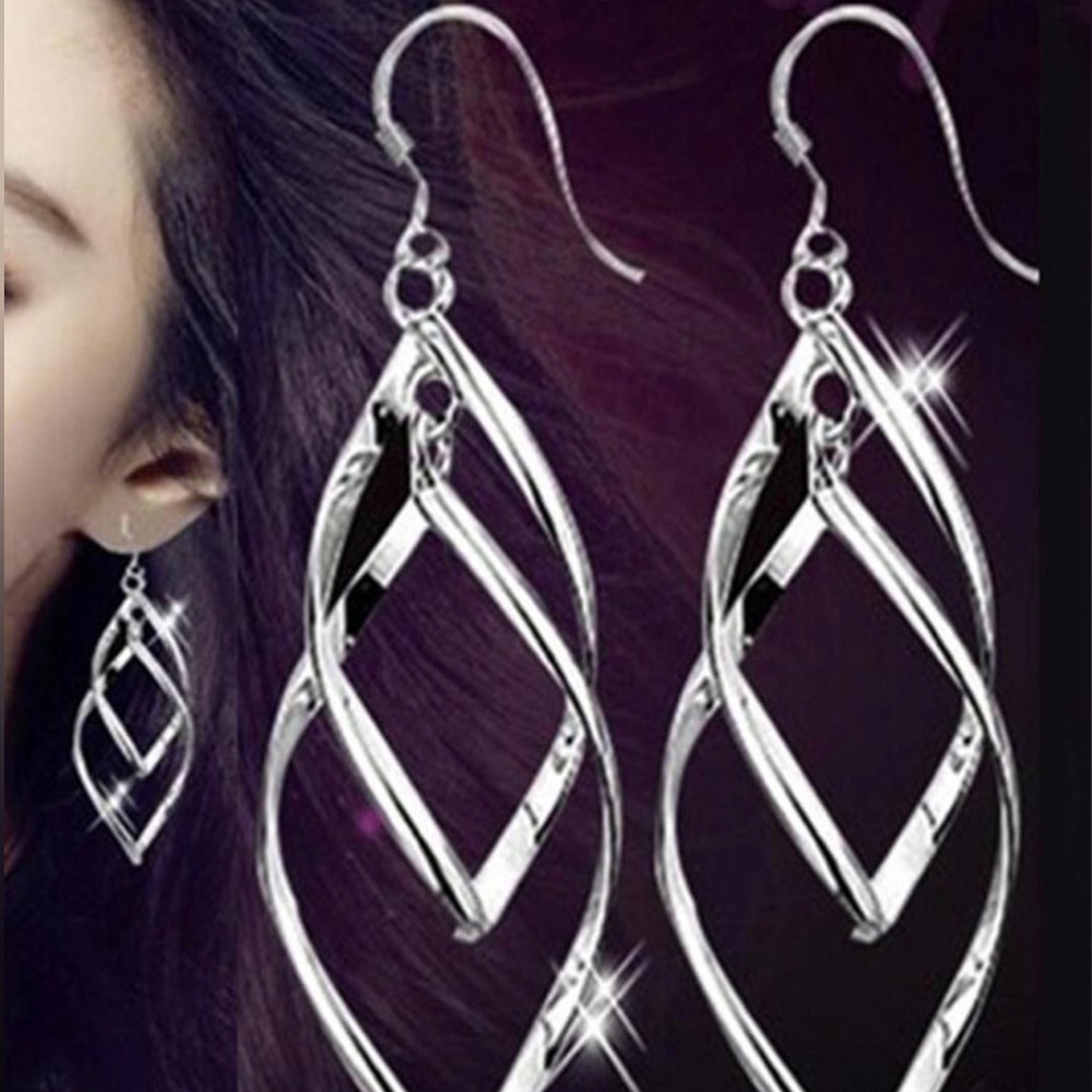 1pair Fashionable Women's Vintage Leaves Shaped Long Tassel Twisted Copper Plate